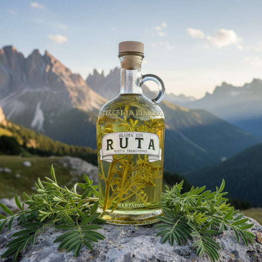 Grappa con Ruta • Ricetta Tradizionale • 50cl • Tradizione antica e vigore trentino