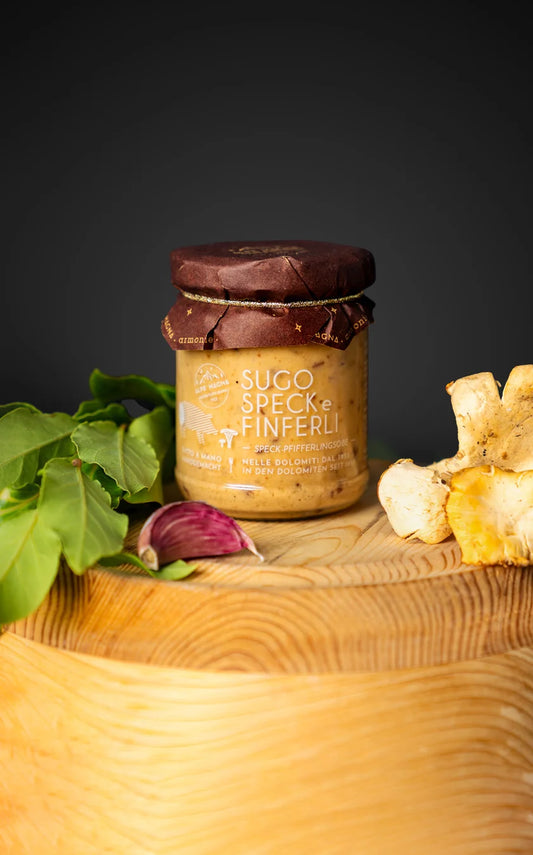Sugo di Speck e Finferli • 190g • L’abbraccio delicato del bosco e l'anima affumicata del Trentino